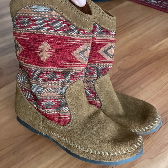 Minnetonka Baja boot - Picture 8 of 10